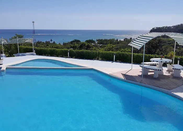 Barracuda Aparthotel 4*